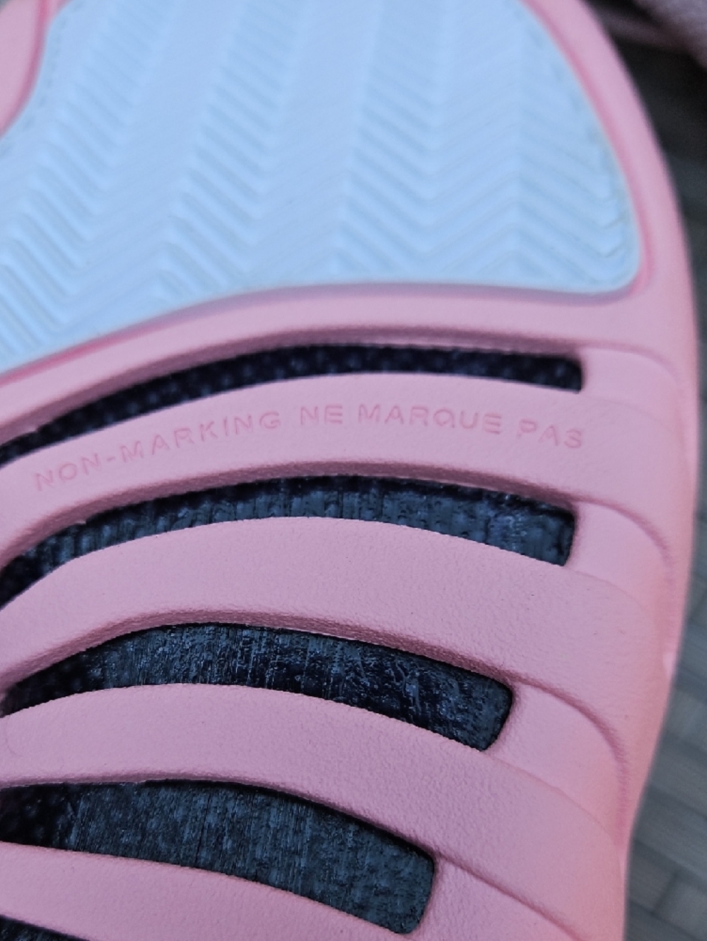 NEW Jordan Girls Pink and White Retro Basketball Sneakers SIZE 7Y - Picture 13 of 16